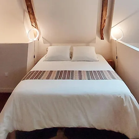 Maison De Contes En Amoureux Taden